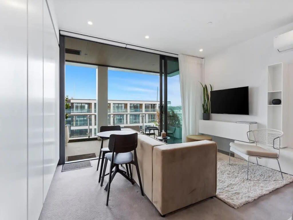 Sleek Modern Studio With Balcony Auckland Extérieur photo