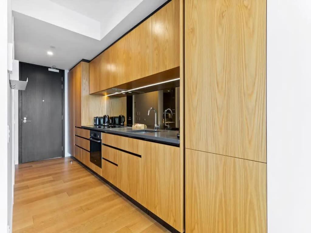 Sleek Modern Studio With Balcony Auckland Extérieur photo