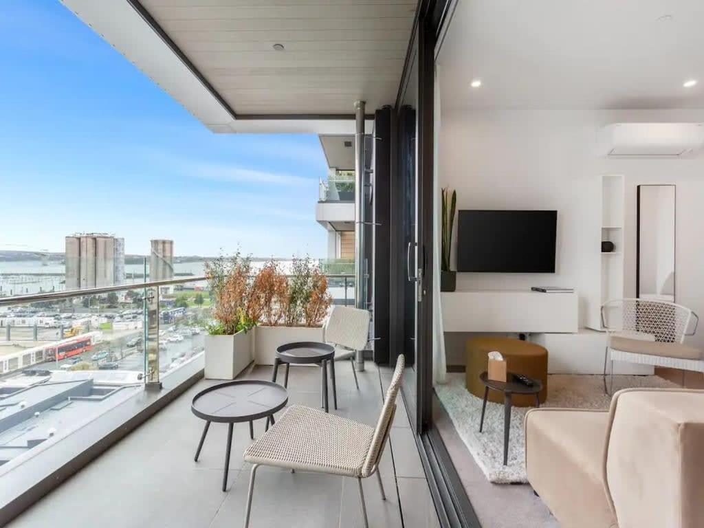 Sleek Modern Studio With Balcony Auckland Extérieur photo